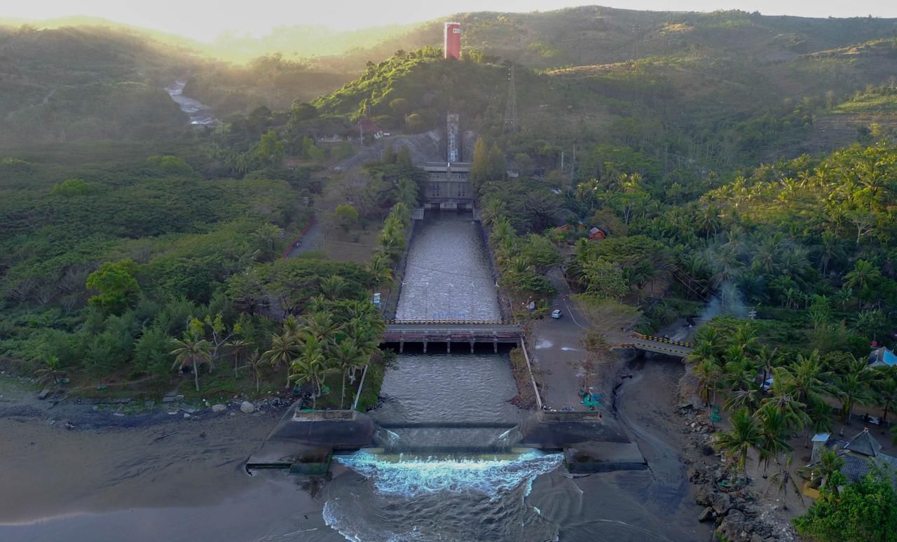 Pembangkit Listrik Tenaga Air (PLTA) Niyama berkapasitas 2 x 18 Mega Watt (MW), merupakan salah satu pembangkit energi baru terbarukan (EBT) yang berlokasi di wilayah Jawa Timur tepatnya di Kabupaten Tulungagung